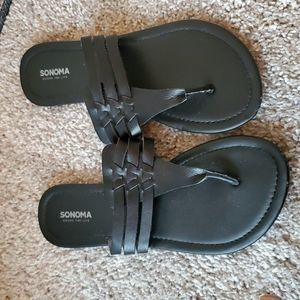 Sonoma Black Leather Flip Flops Sz 10